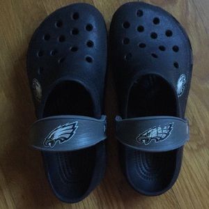 eagles crocs